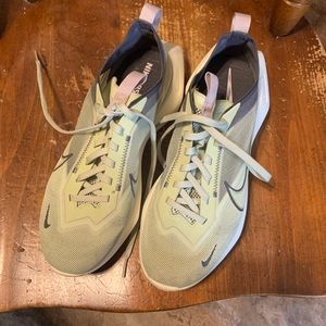 COPY - Woman’s size 9 Nike vista lite olive green running shoes.